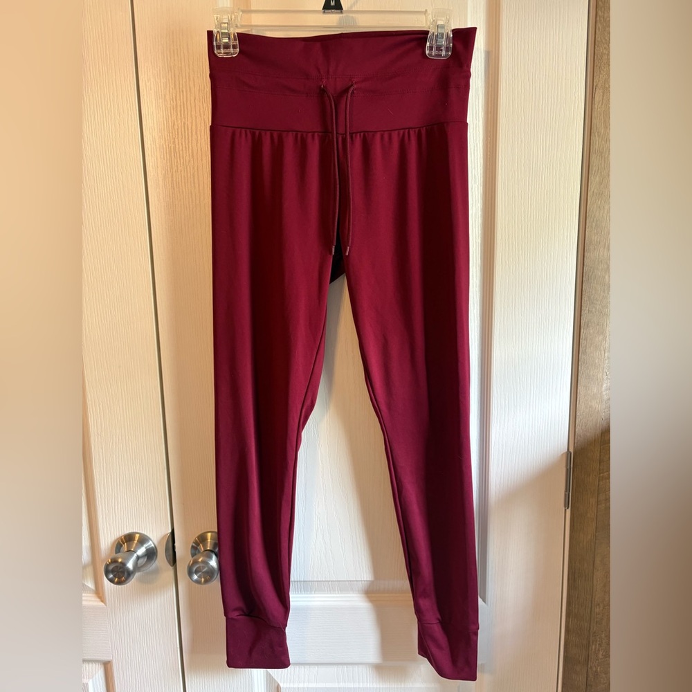 No Boundaries Burgundy High-Waisted Leggings with drawstring